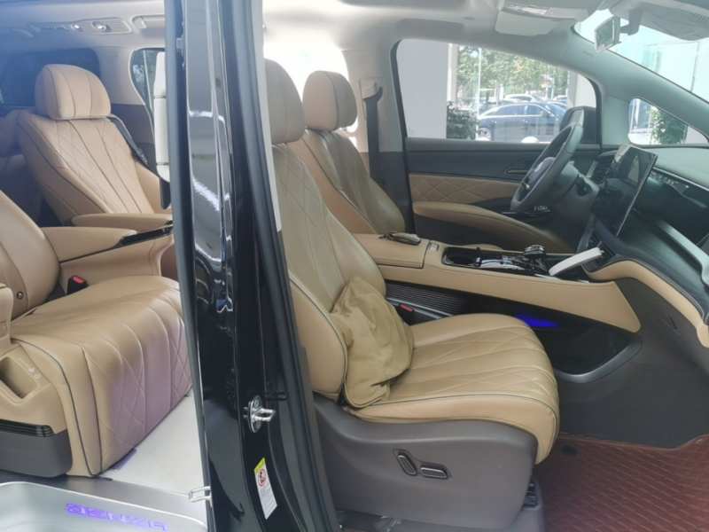 Used Denza D9 2022 DM-i 970 Four-Wheel Drive Prestige Model — 24