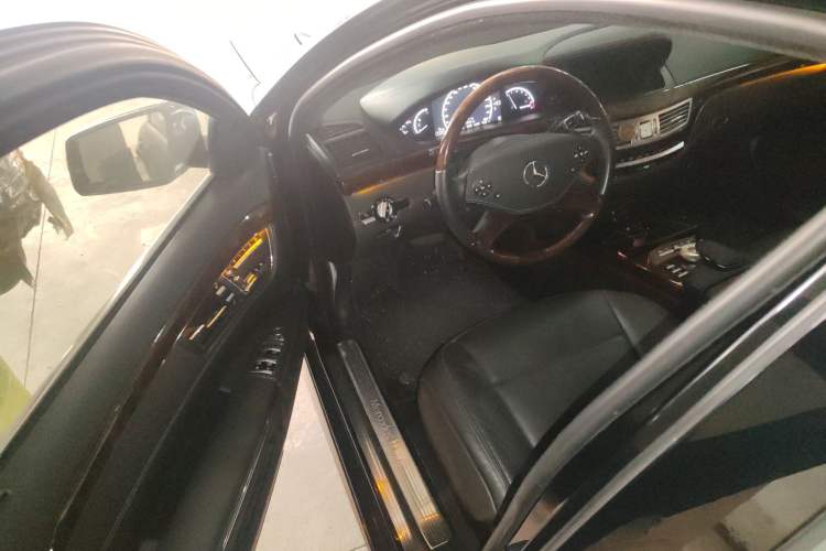 Used Mercedes-Benz S-Class 2011 S 500 L CGI 4MATIC