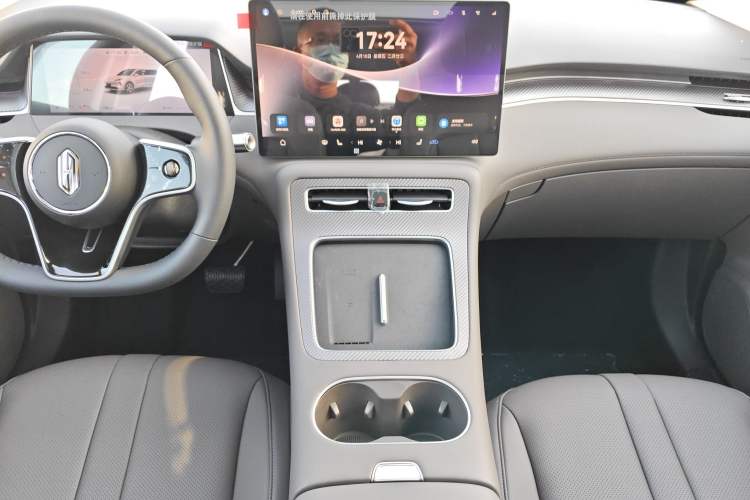 Used Hima H5 2025 Model Range-Extending Max Audio And AC Panel