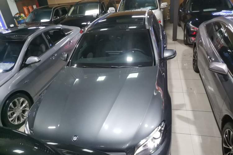 Used Mercedes-Benz GLC 2017 GLC 260 4MATIC Dynamic Edition Front