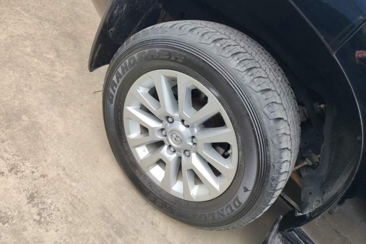 Used Toyota Land Cruiser 2017 4.0 V6 Low-Trim Version—Middle East
