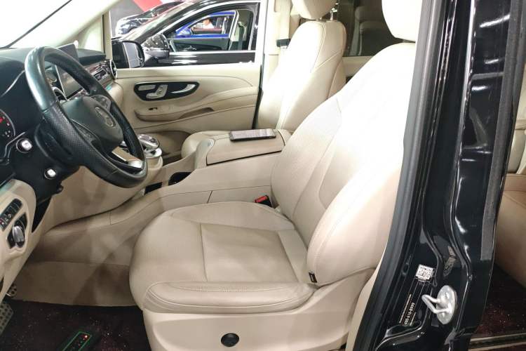 Used Mercedes-Benz V-Class 2017 V 260 L Prestige Extended Edition