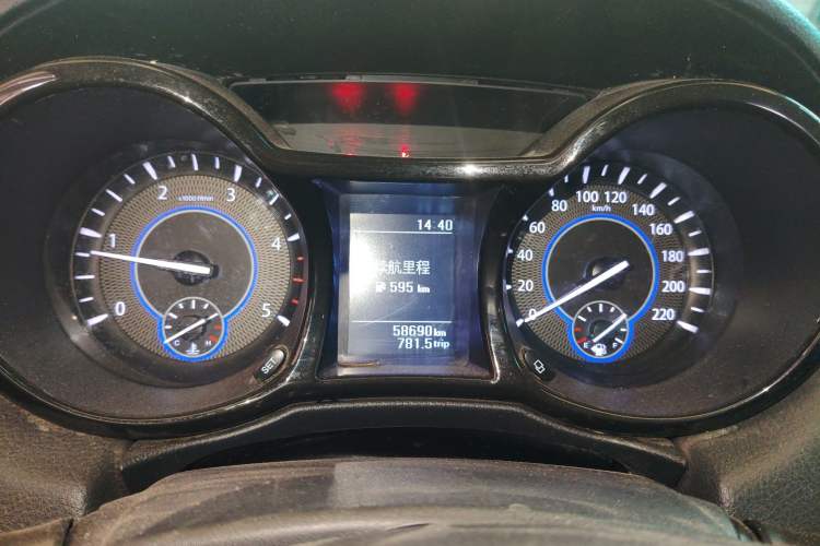 Used JMC Yuhu 5 2019 2.0T Diesel Manual Two-Wheel Drive Classic China VI Standard
