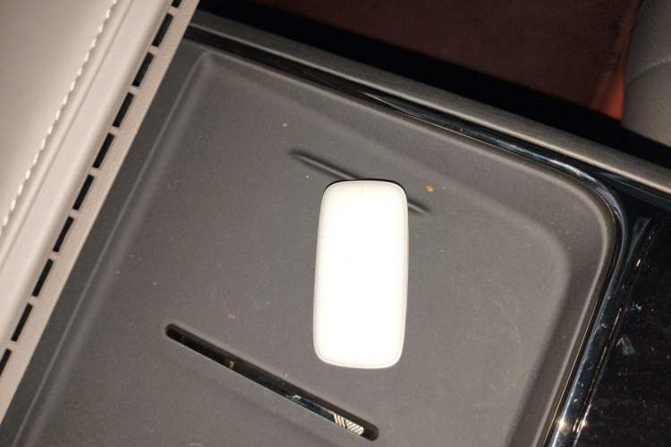 Used Geely Galaxy Galaxy 8 2025 130km EM-i Prestige Edition
