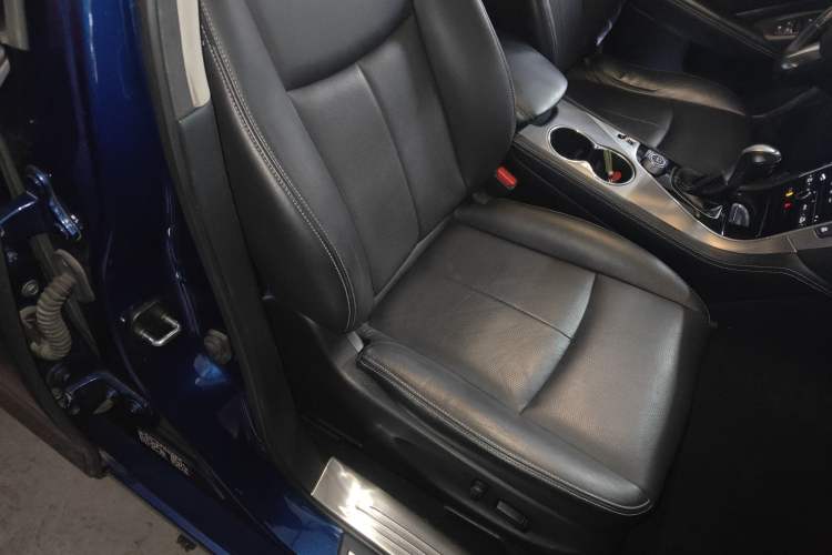 Used Infiniti Q50L 2016 2.0T Enjoyment Edition Right Front Seat