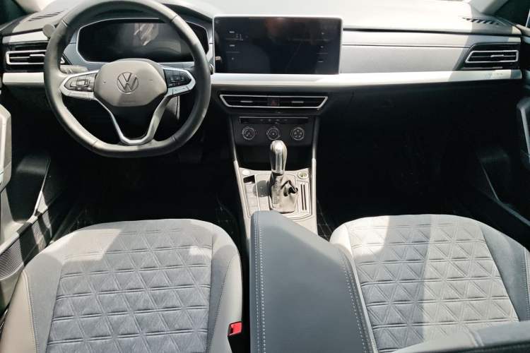 Used Volkswagen Lavida 2023 300TSI DSG Full-Comfort Edition
