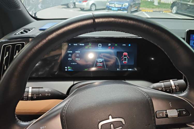 Used BYD Song L DM-i 2024 112 km Leading Edition