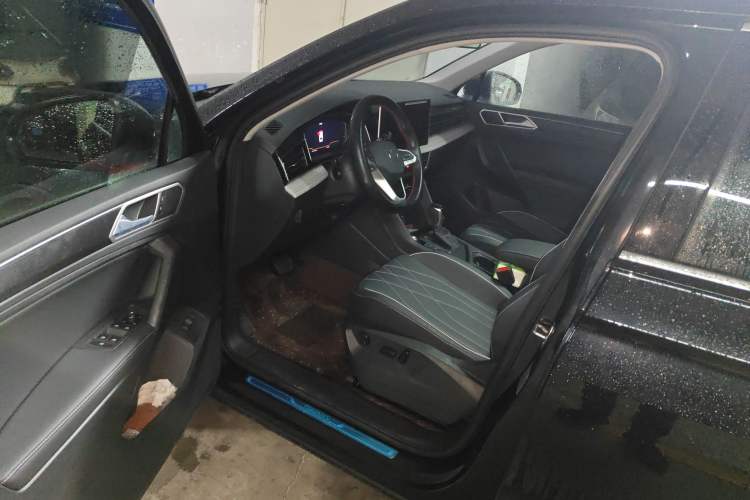 Used Volkswagen Tiguan L 2025 Model, Outstanding Version, 300TSI Automatic Two-Wheel Drive Longteng Edition