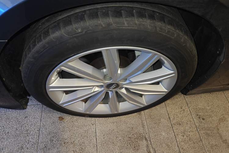 Used Audi A6L 2021 45 TFSI Prestige Dynamic Edition Left Front Wheel Hub