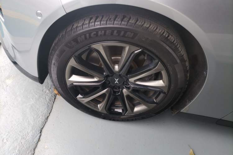 Used XPeng P7 2020 670N Left Front Wheel Hub