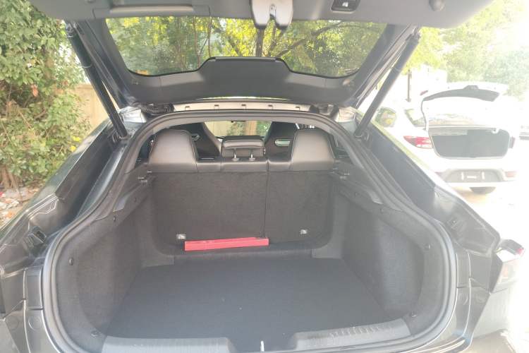 Used Changan UNI-V 2023 1.5T Prestige Model
