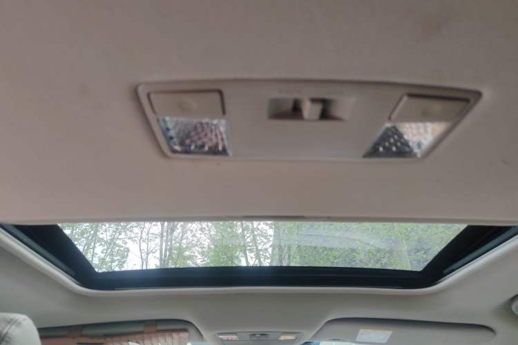 Used Mazda 8 2015 2.5L Flagship Edition
