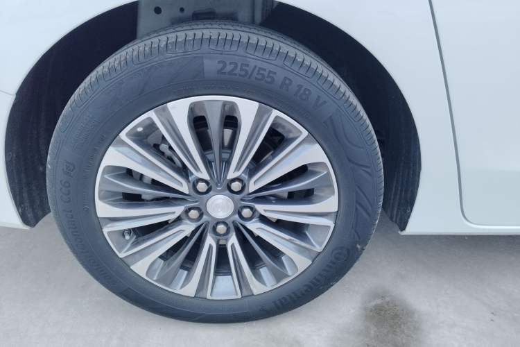 Used Buick GL8 2022 ES Land Cruiser 653T Luxury Model