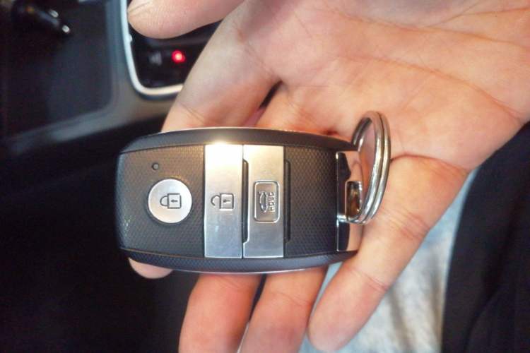 Used Kia KX Cross 2017 1.4L AT GLS
