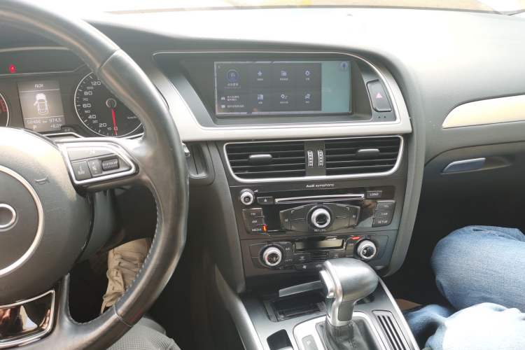 Used Audi A4L 2016 35 TFSI Collector's Edition Automatic Standard Model
