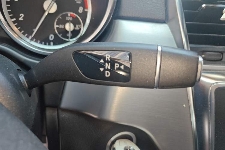 Used Mercedes-Benz M-Class 2014 ML 320 4MATIC