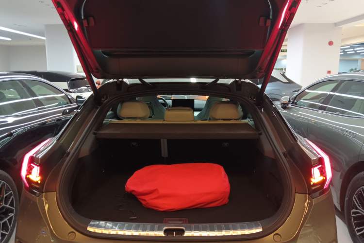 Used Zeekr 001 2025 WE Edition 100 kWh Rear-Wheel Drive
