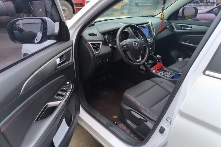 Used CHANGAN CS75 2017 Shangkui Edition 1.5T Automatic Fengxiang Model
