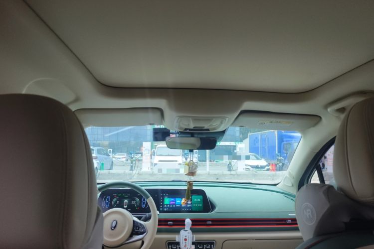 Used ORA Good Cat 2023 401 km Standard Range Premium Version Lithium Iron Phosphate Headliner