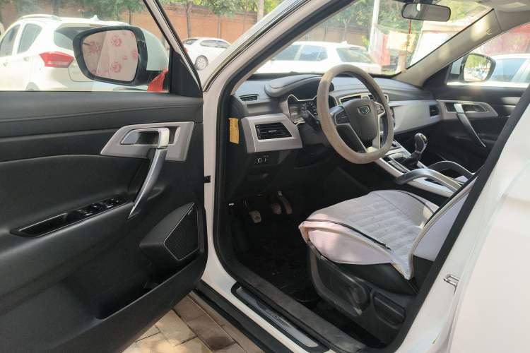 Used Geely Auto Emgrand X7 Sport 2016 2.0L Manual ZhiShang Version Driver Seat