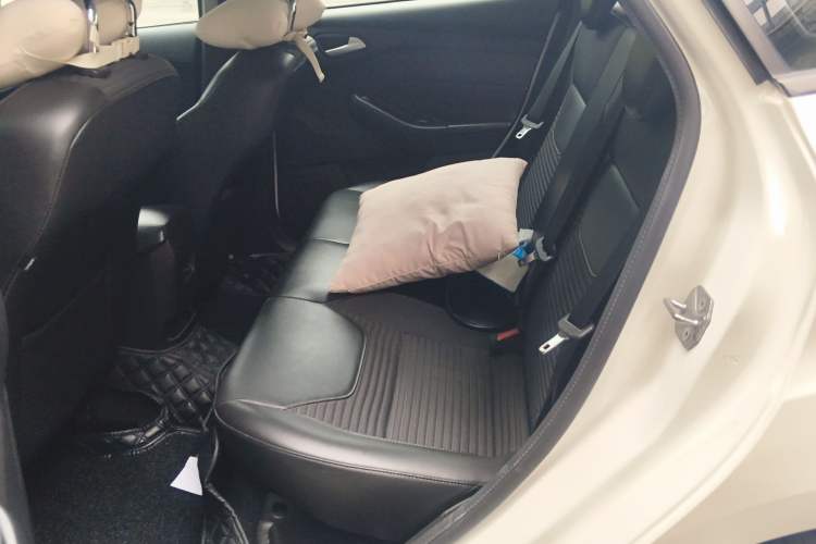 Used Ford Focus 2018 Sedan Classic 1.6L Automatic Trendy SmartDrive Edition Left Rear Seat