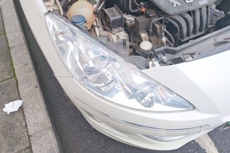 Used Peugeot 408 2013 2.0L Automatic Comfort Edition Right Front Headlight