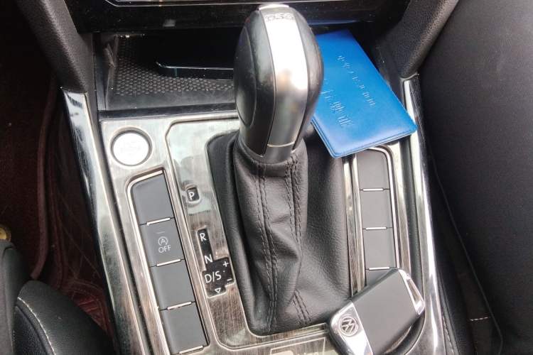 Used Volkswagen Magotan 2020 330TSI DSG Luxury Edition Gear Lever