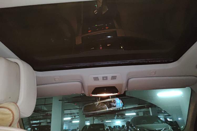 Used BMW 5 Series 2011 523Li Luxury Model
