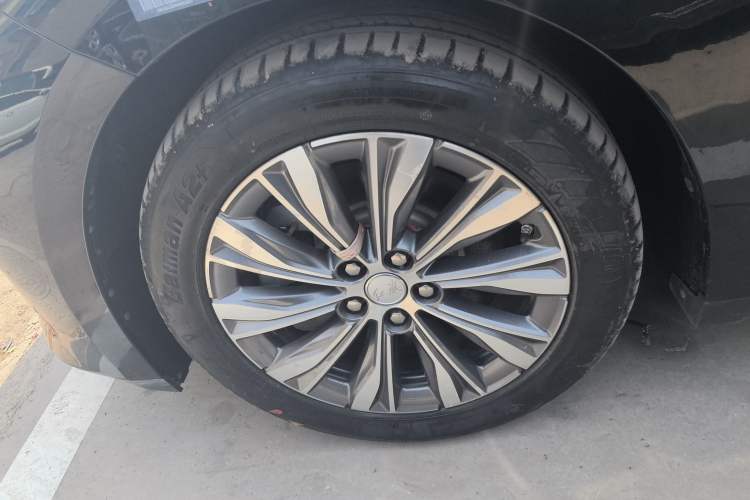 Used Hongqi E-QM5 2022 431 km Charge & Enjoy Edition
