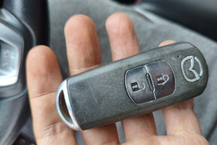 Used Mazda CX-4 2018 2.0L Automatic Two-Wheel Drive Blue Sky Dynamic Version China V Standard Vehicle Key