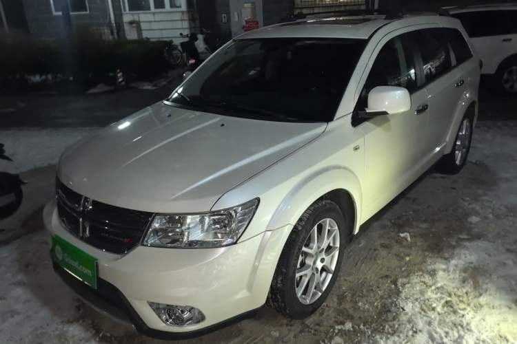 Used Dodge Journey 2013 2.4L Two-Wheel Drive Luxury Version