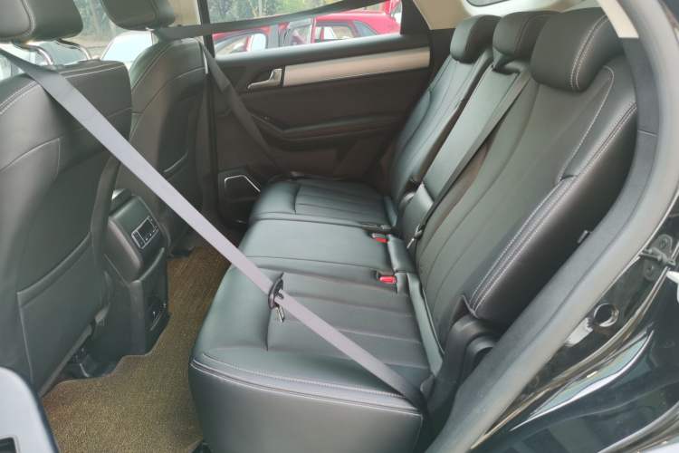 Used BYD Tang 2018 2.0T Automatic Smart Connect Prestige 7-Seater China V Standard Left Rear Seat