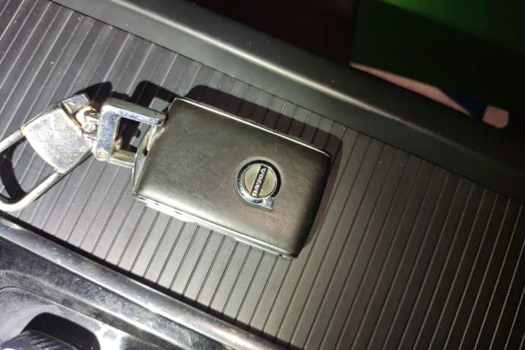 Used Volvo XC60 2019 T5 4x4 Smart Edition China V Standard Vehicle Key