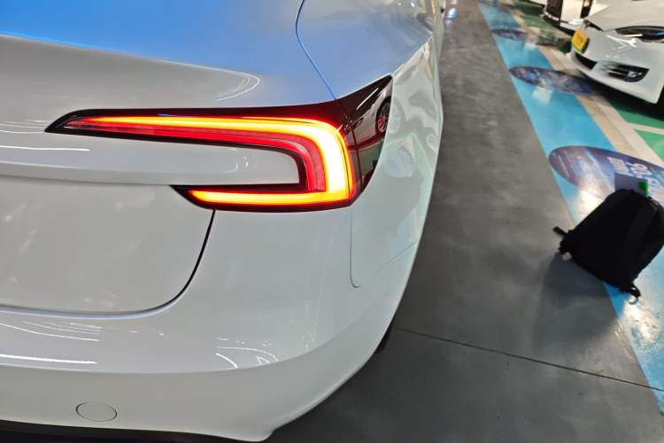 Used Tesla Model 3 2025 Rear-Wheel-Drive Version