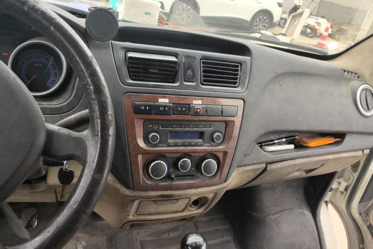 Used CHANGAN KAICHENG Ruixing M80  Audio And AC Panel