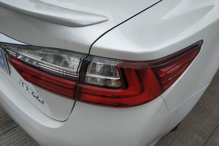 Used Lexus ES 2015 200 Elite Edition
