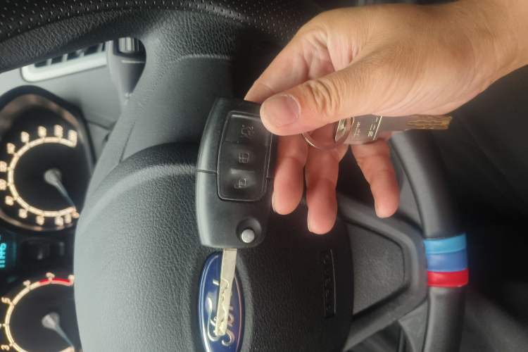 Used Ford Fiesta 2013 Hatchback 1.5L Manual Fashion Edition