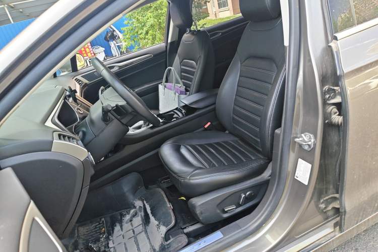 Used Ford Mondeo 2013 2.0L GTDi 200 Luxury Model