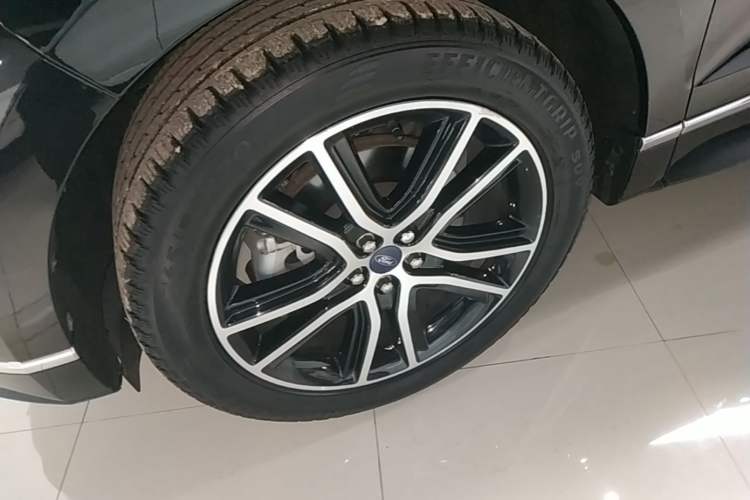 Used Ford Edge 2020 EcoBoost 245 Two-Wheel Drive Titanium 7-Seater