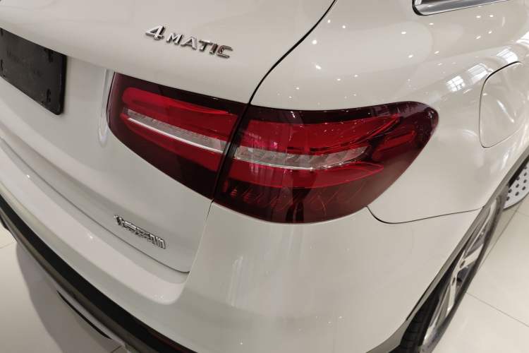 Used Mercedes-Benz GLC 2016 GLC 300 4MATIC Dynamic Model Right Rear Taillight