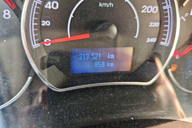 Used Renault Koleos 2014 2.0L Two-Wheel Drive Fashion Edition Odometer Close Up