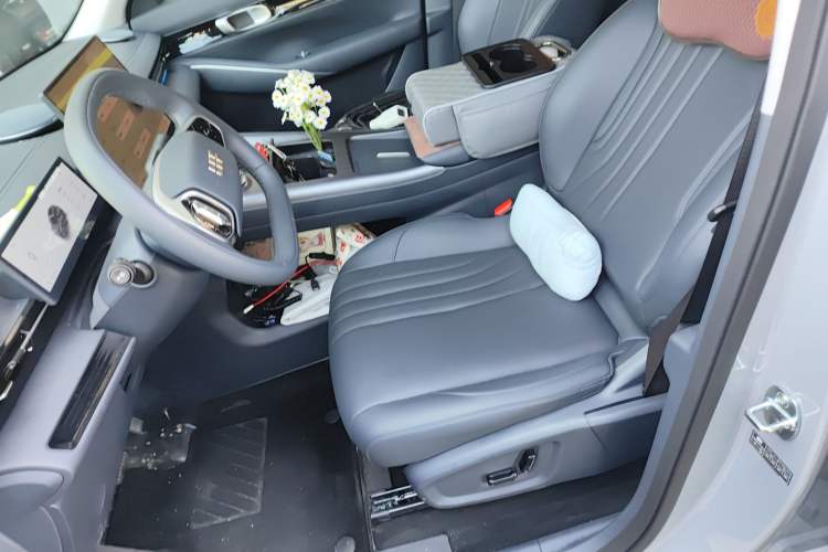 Used Geely Galaxy E5 2024 440km Launch Edition Left Front Seat