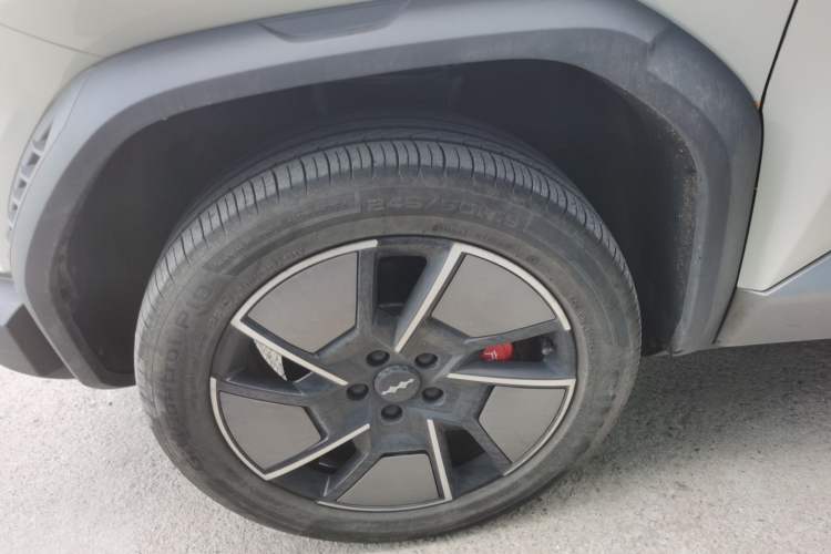 Used Formula Leopard Titanium 3 2025 501KM All-Wheel Drive Intelligent Driving Ultra Version
