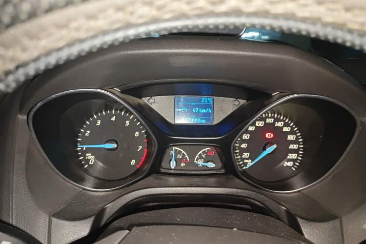 Used Ford Focus 2012 Sedan 1.6L Manual Fashion Edition
