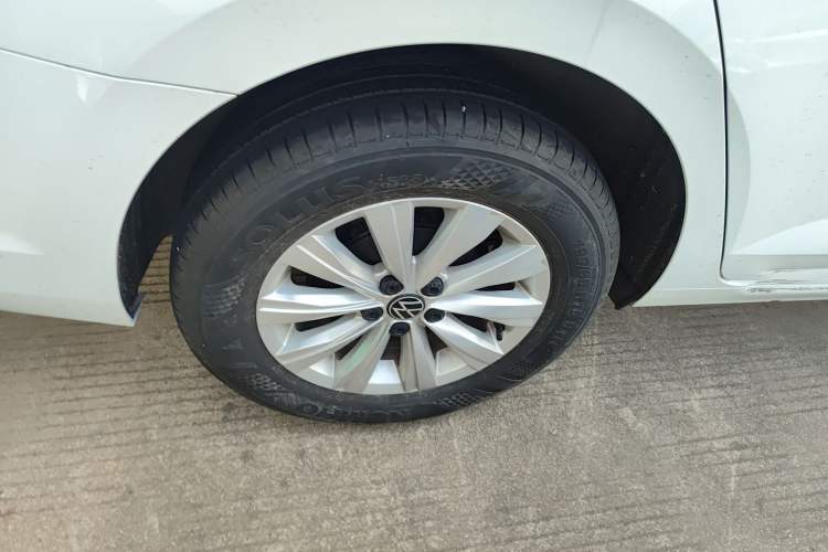 Used Volkswagen Lavida 2023 New Rui 1.5L Automatic New Yi Edition Right Rear Wheel Hub