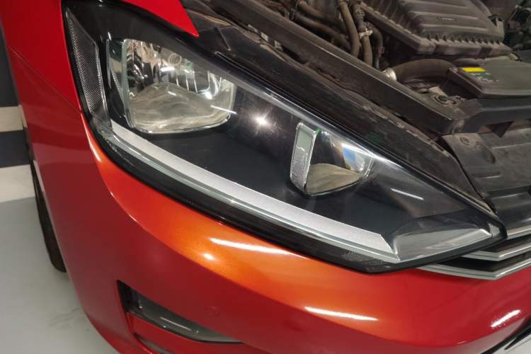 Used Volkswagen Golf Sportsvan 2016 230TSI Automatic Luxury Version Right Front Headlight