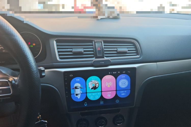 Used Volkswagen Lavida 2013 Revised Version 1.6L Automatic Luxury Edition Audio And AC Panel