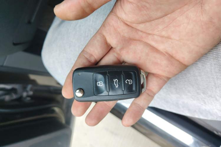 Used Volkswagen Tiguan 2015 1.8TSI Automatic Two-Wheel Drive Luxury Model Vehicle Key