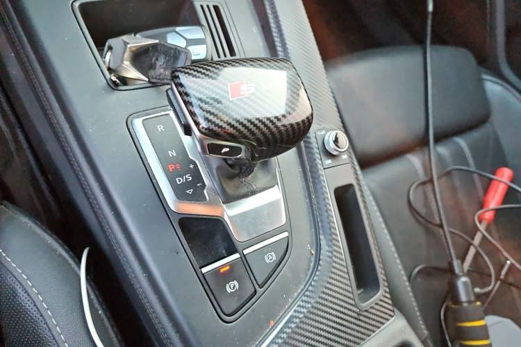 Used Audi A4L 2022 40 TFSI Luxury Dynamic Model
