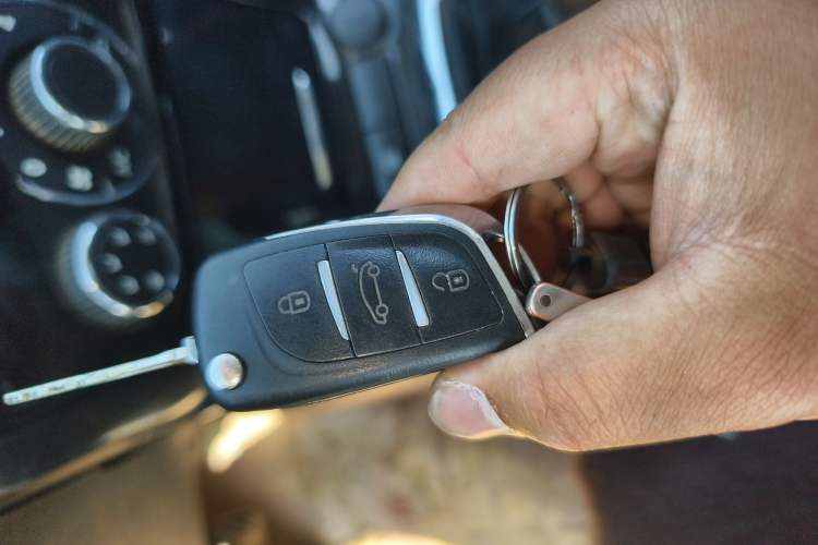 Used HYOSOW S3 2014 1.5L Comfort Version China IV Emission Standard Vehicle Key